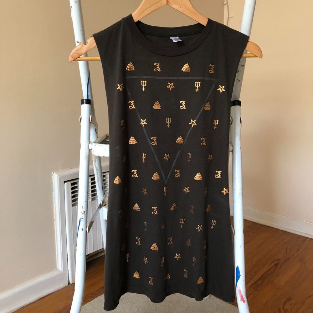 Deep Cut Muscle T- Shirt